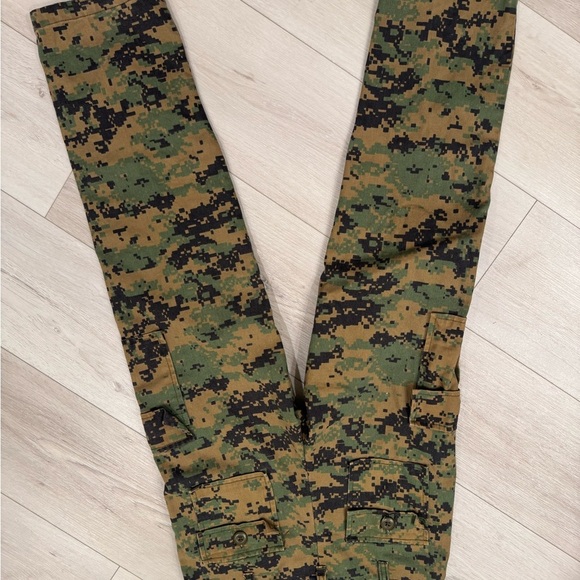 Rothco Kids Camo Cargo Pants - Green and Brown - Picture 4 of 4